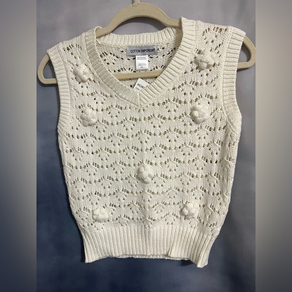 Cotton Emporium Sweaters - Adorable crochet vest by Cotton Emporium, cream colored, crochet flowers NWT XS